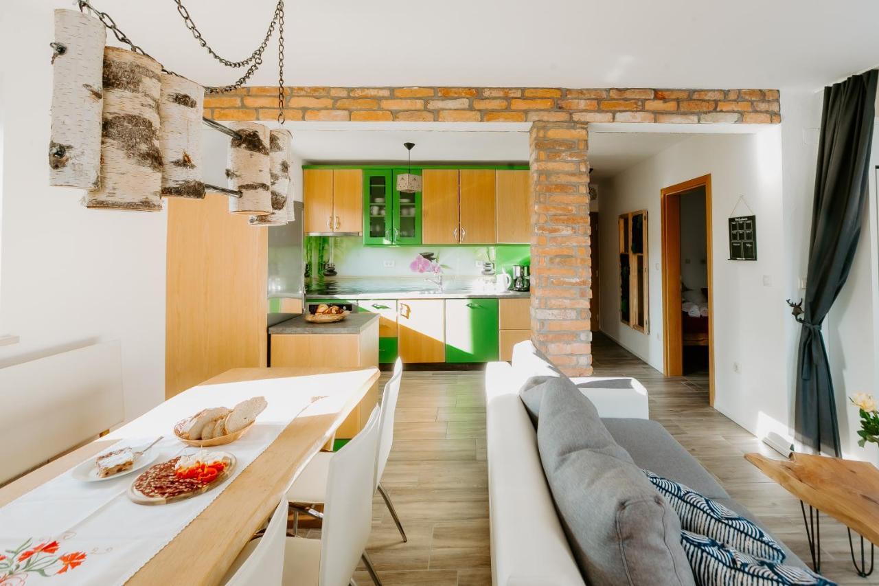 Mama Mia Apartments ラドヴリツァ エクステリア 写真